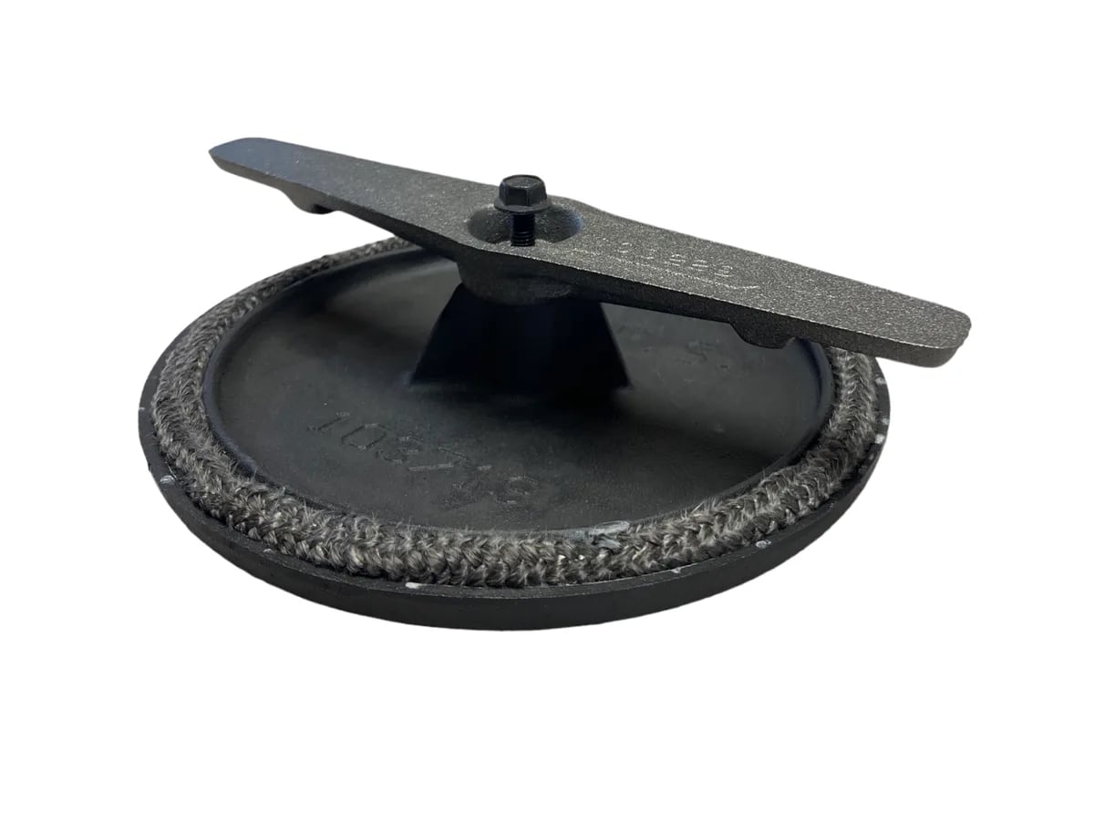 Deksel for sideuttak til Jøtul F 3 med inngravert tretall (BP/Sort lakk)